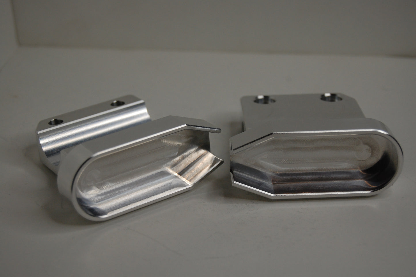 Button Housing Clamp with Bilge