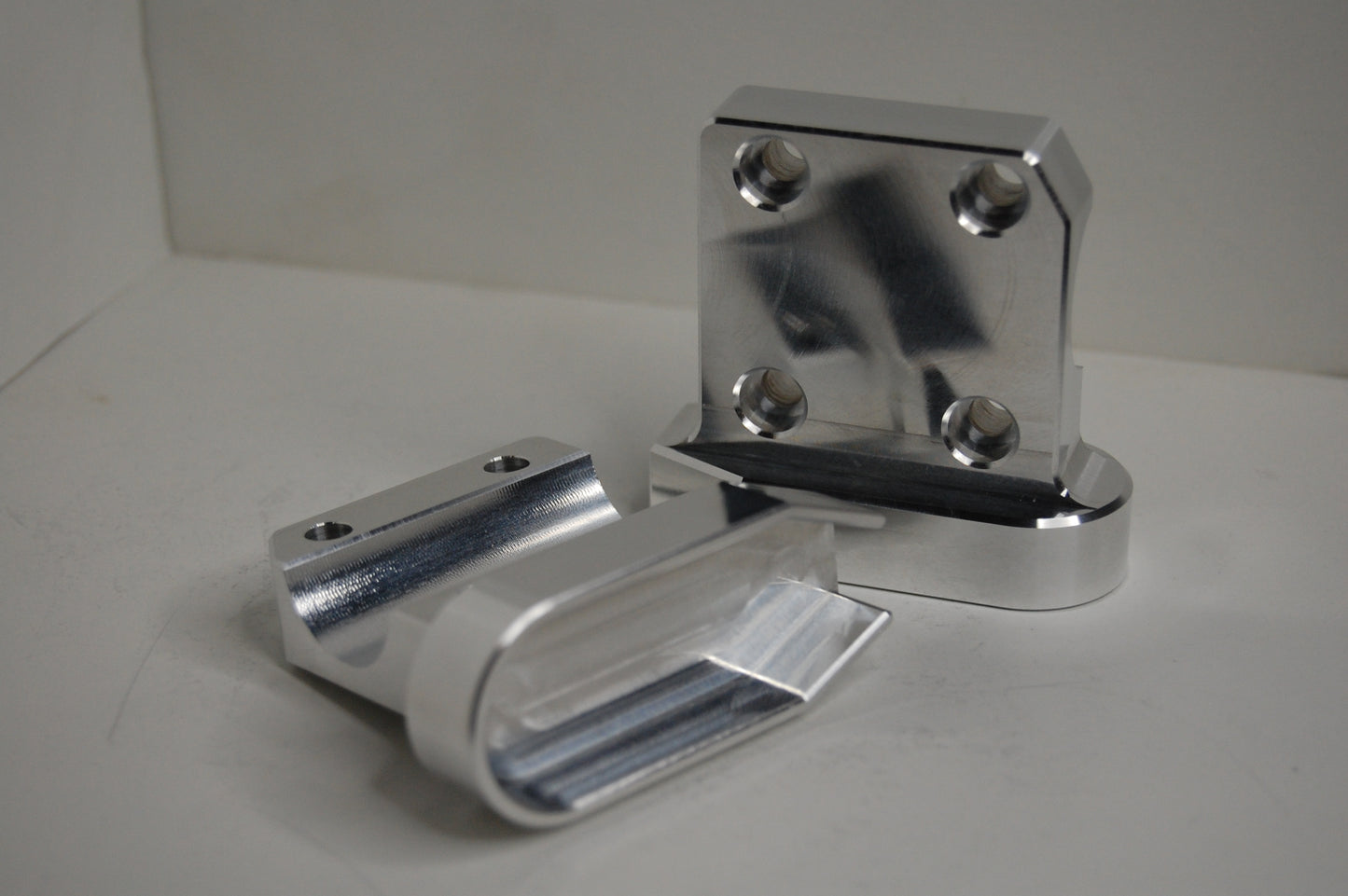 Button Housing Clamp with Bilge